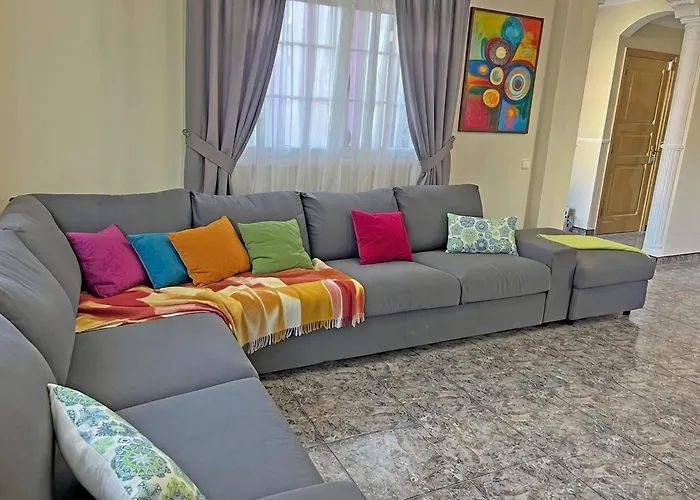 Esmeralda Junto Al Mar *